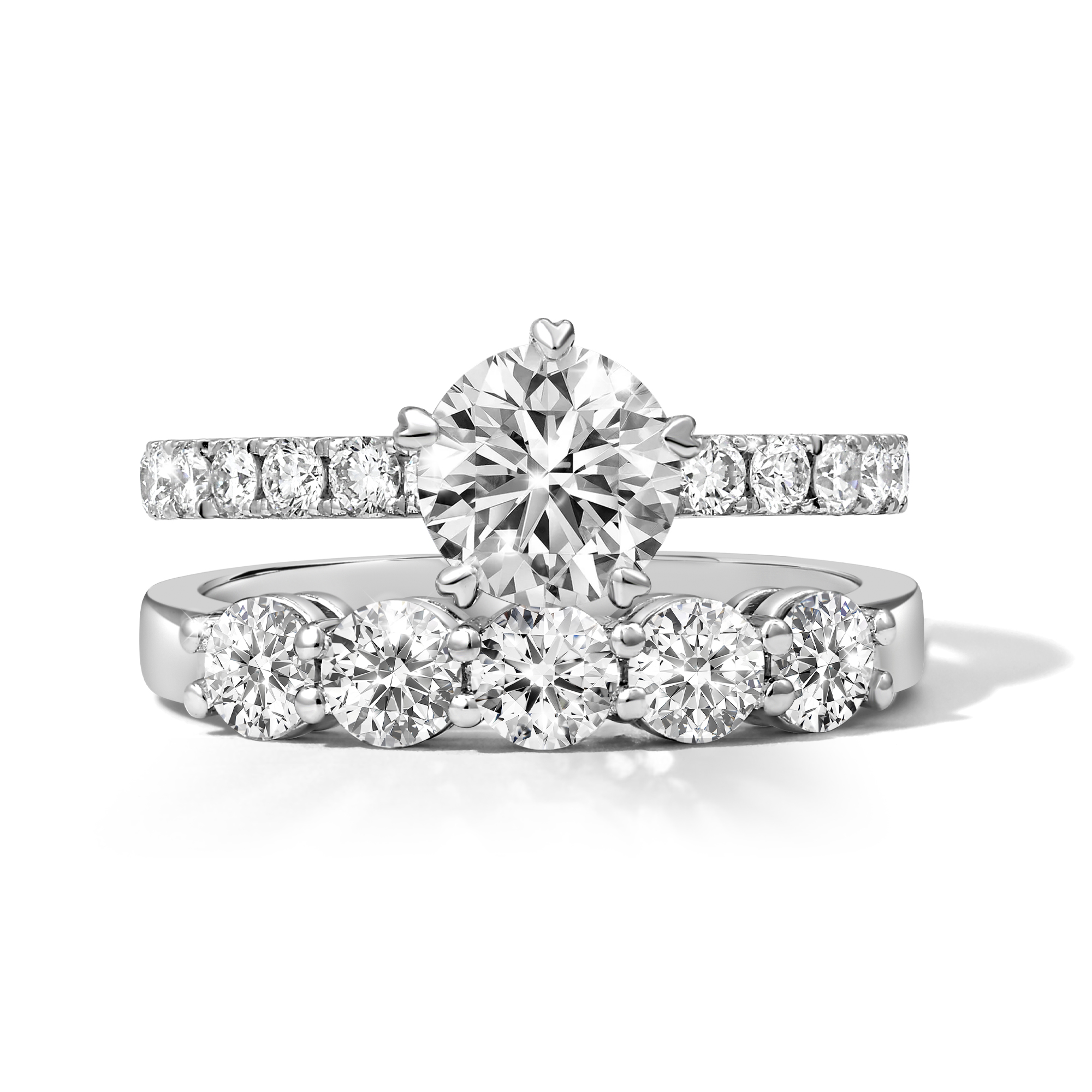 Precision retouching to enhance diamond brilliance and achieve a clean, high-end jewellery finish.